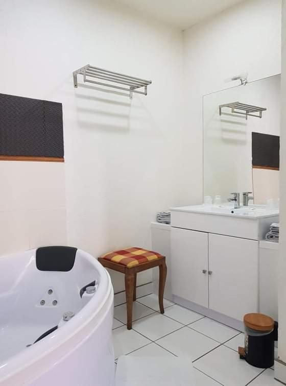 Alpes Hotel Barrême מראה חיצוני תמונה